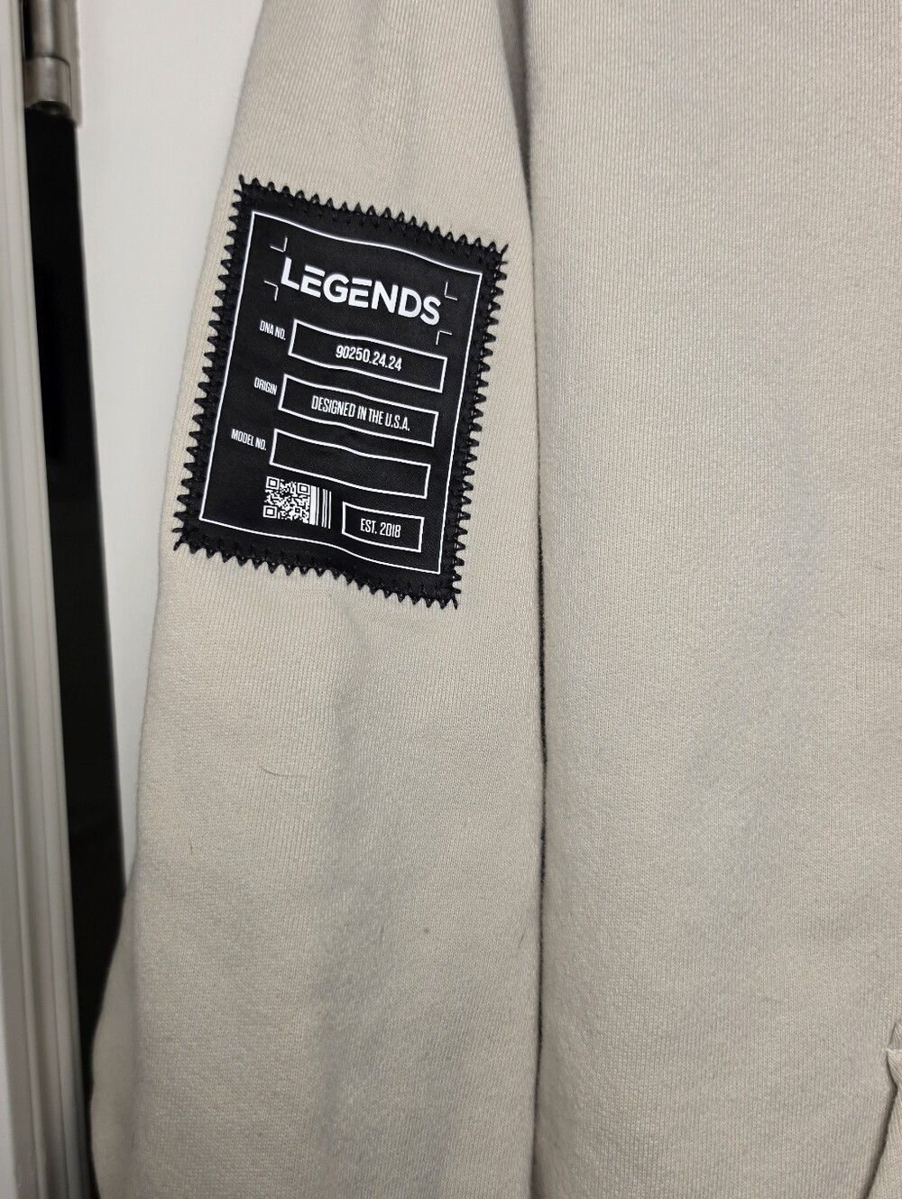 Legends Heavyweight Fleece Hoodie Large Cream Beige Streetwear Patch Made in USA - Picture 4 of 12